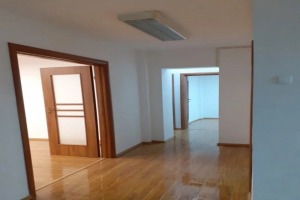 P-ta Victoriei Apartament 4 camere 99 mp utili metrou 3 min